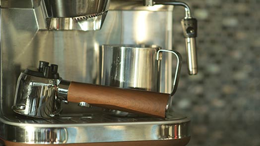 Чистота кофемашины и кофемолки имеют решающее значение для качества кофе эспрессо